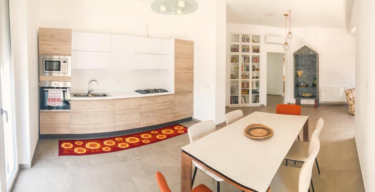 "La Casa Di Ale" Modern Suite Mondragone Exteriör bild